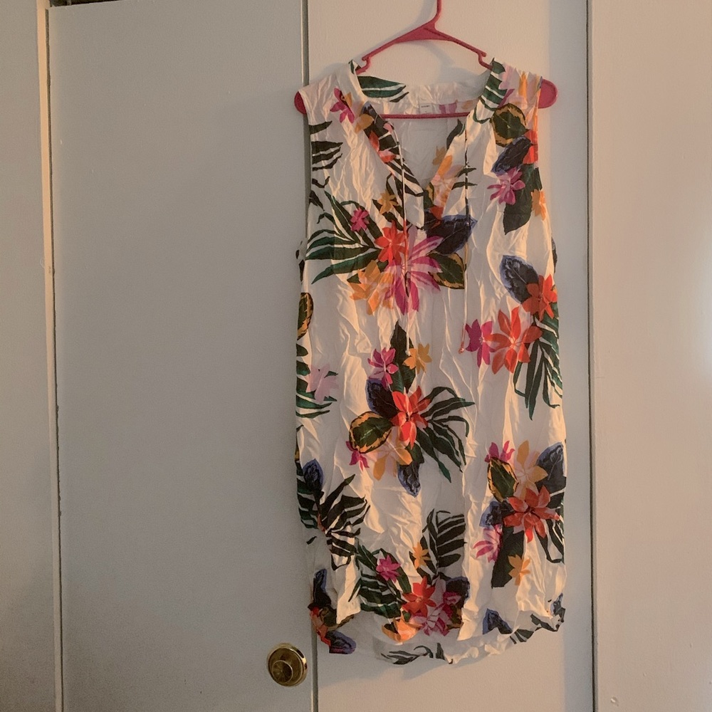 Old navy floral dress no sleeves